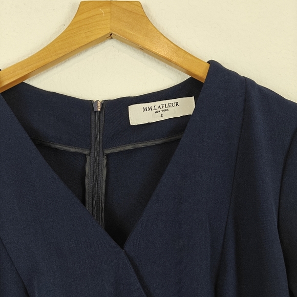 M.M. LaFleur New York Sheath Dress Navy Blue V-neck Short Sleeves Knee Length 8 - Picture 6 of 12